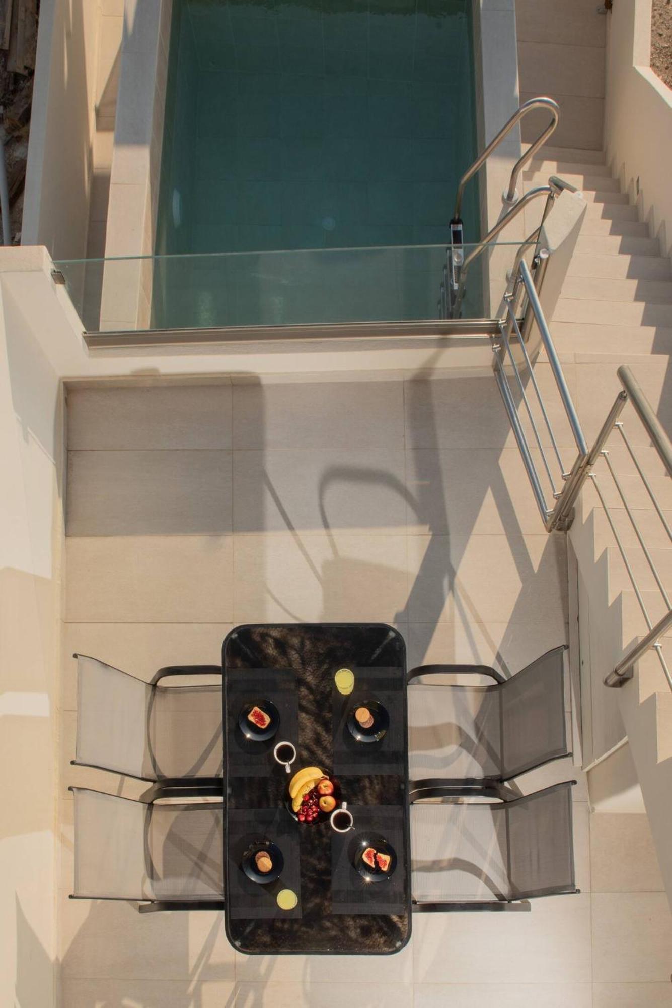 Stella & Eleni Suite With Shared Pool & Open View คาลามากิ ภายนอก รูปภาพ