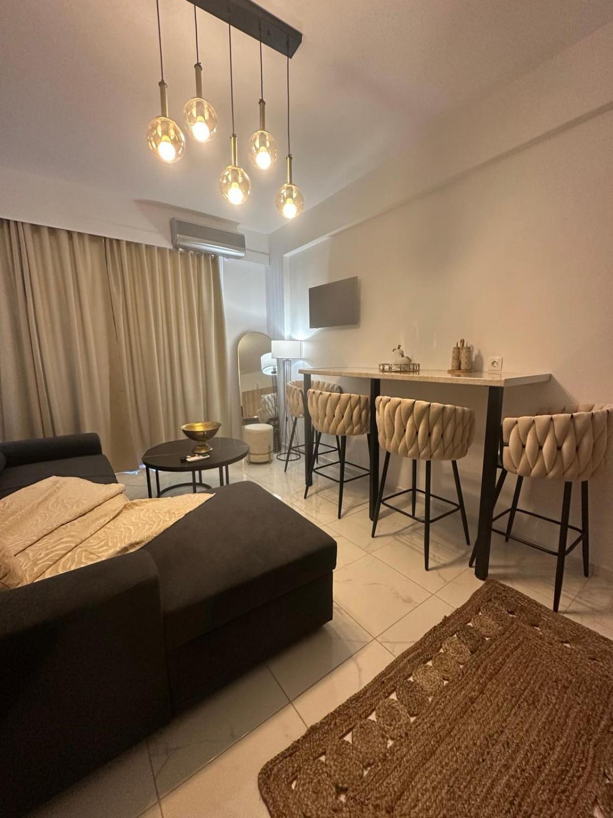 Stella & Eleni Suite With Shared Pool & Open View คาลามากิ ภายนอก รูปภาพ