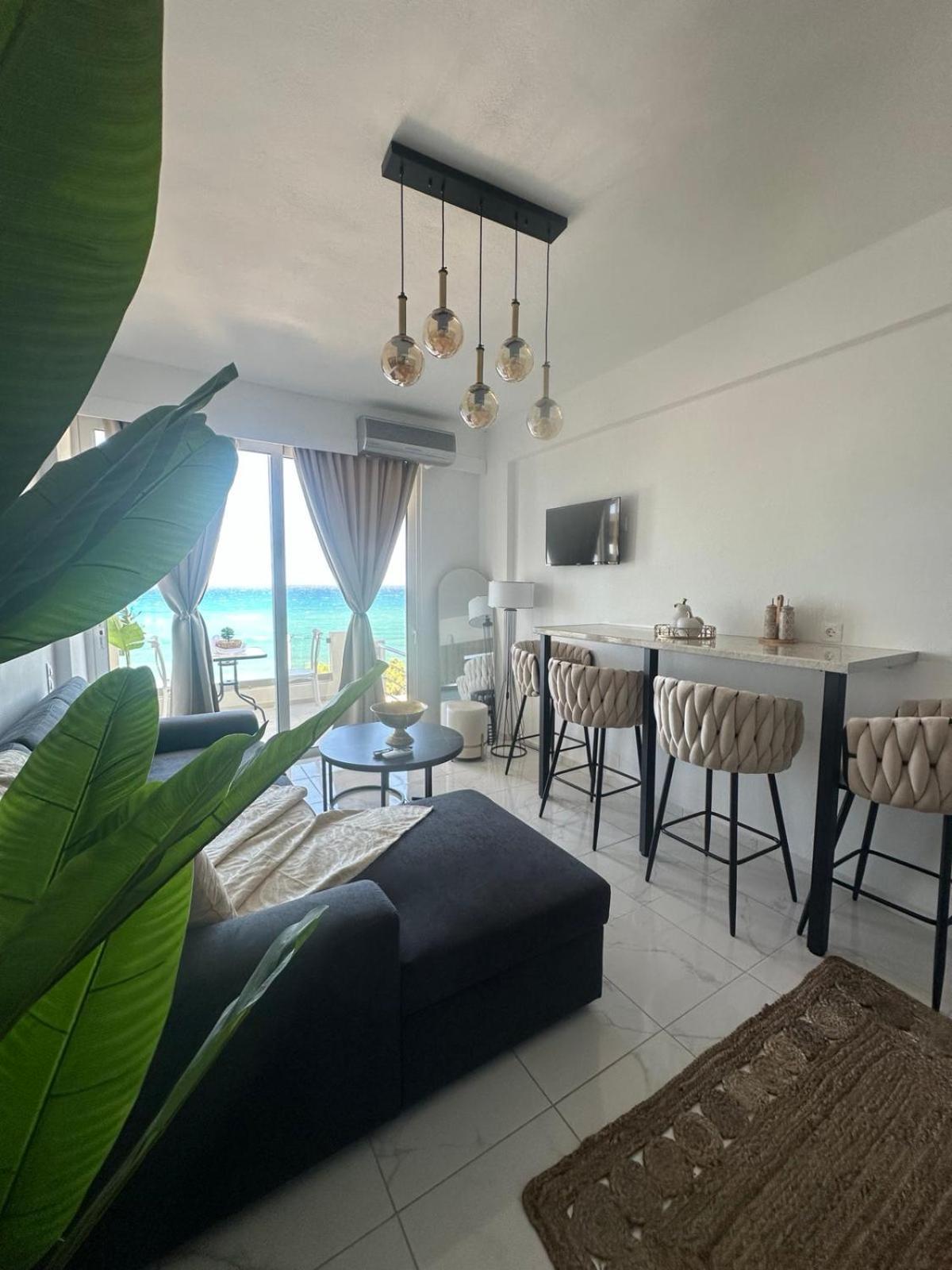 Stella & Eleni Suite With Shared Pool & Open View คาลามากิ ภายนอก รูปภาพ