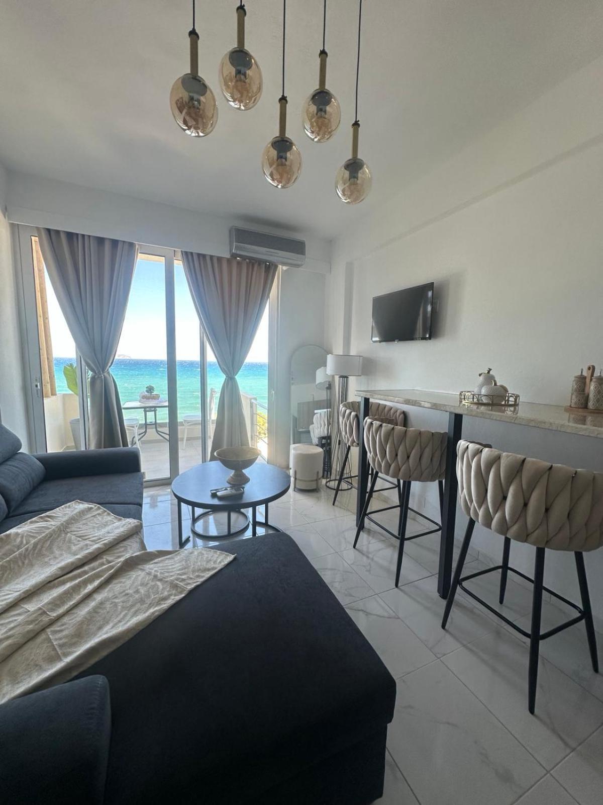 Stella & Eleni Suite With Shared Pool & Open View คาลามากิ ภายนอก รูปภาพ