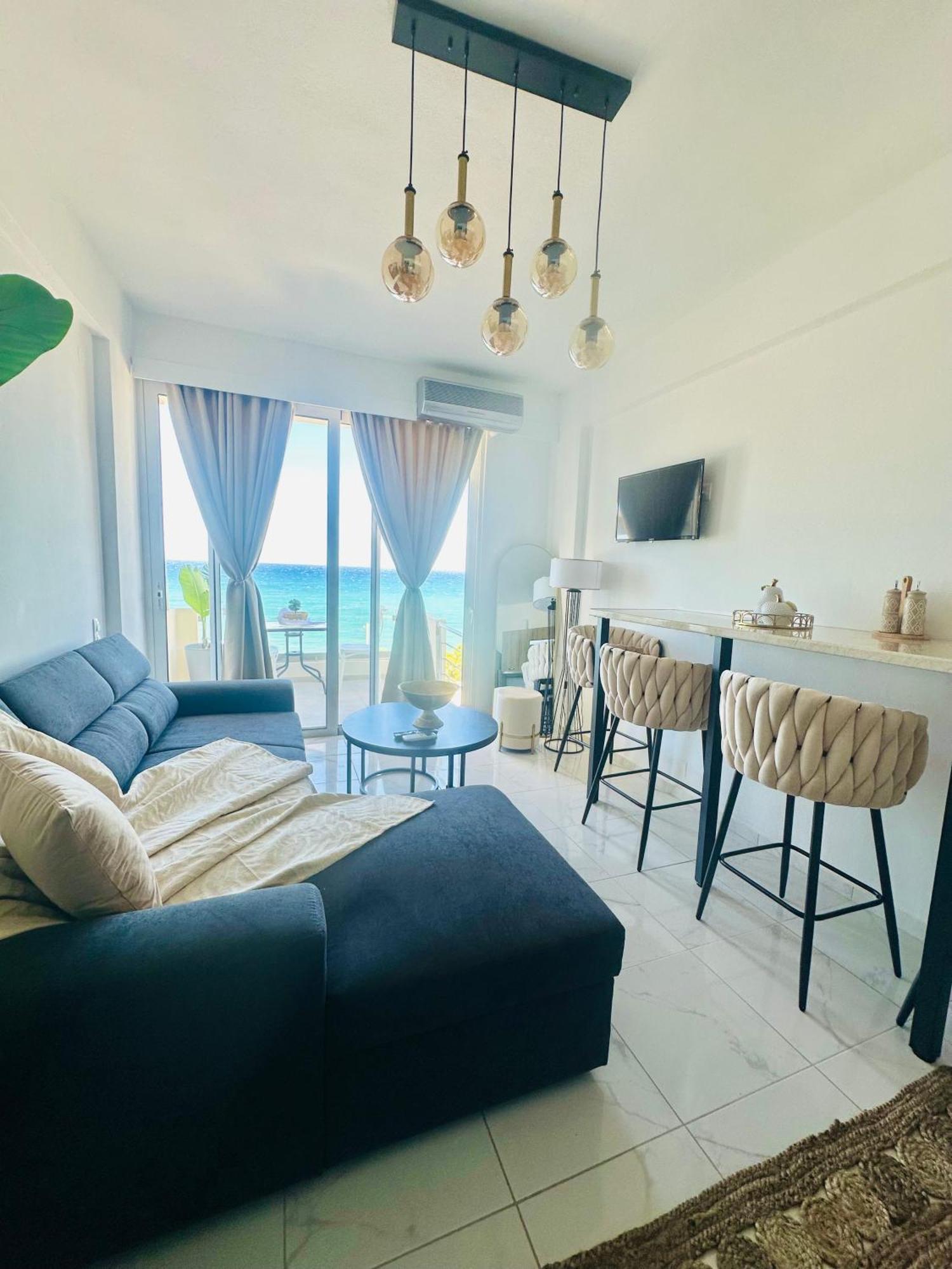 Stella & Eleni Suite With Shared Pool & Open View คาลามากิ ภายนอก รูปภาพ
